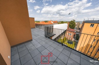 Pronájem mezonetového nezařízeného bytu 4+kk 192 m2 - Olomouc - Dobrovského